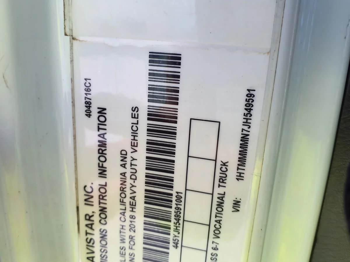 2018 International 4300 - image 14