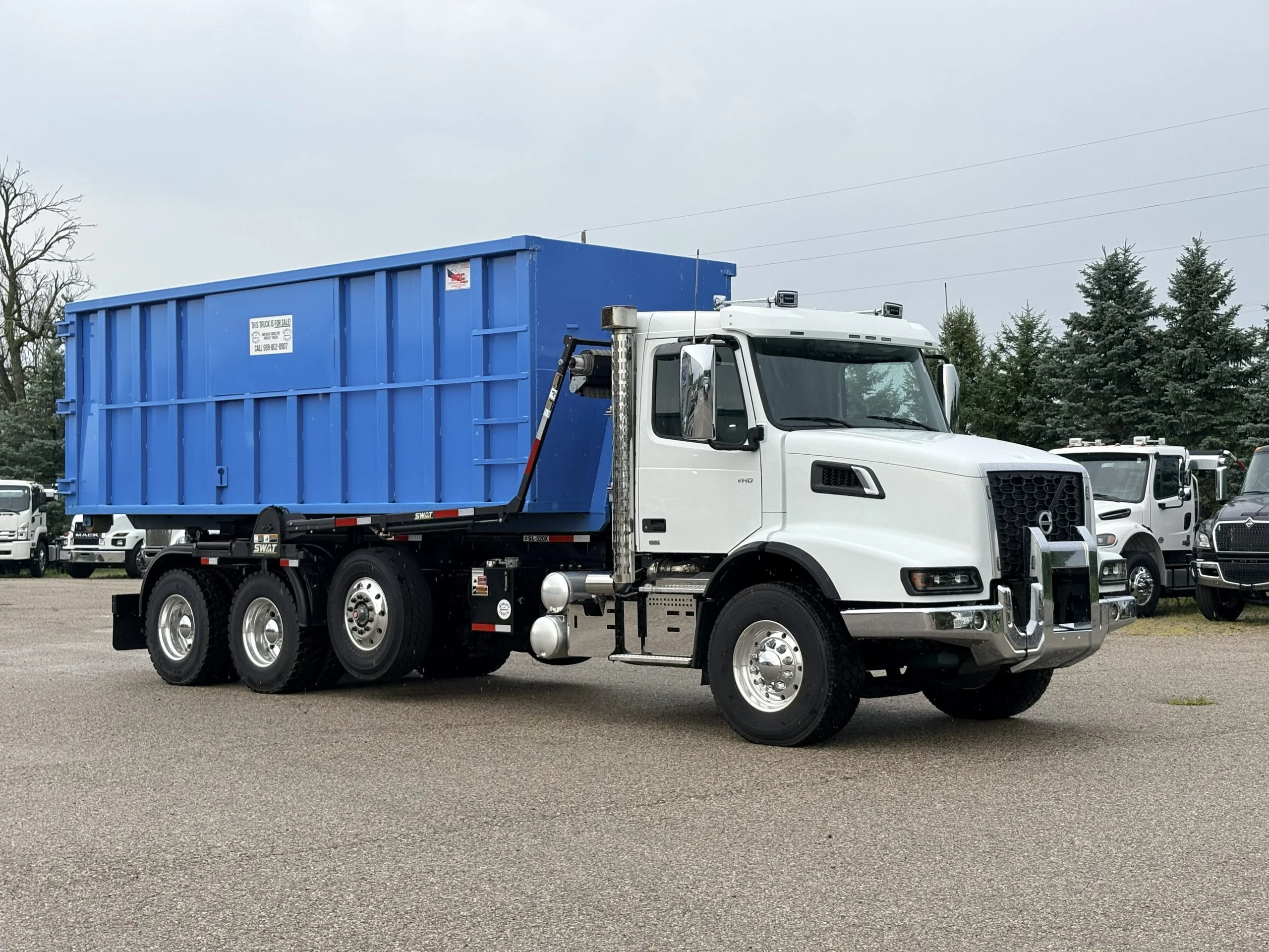 2025 Volvo VHD 300 — photo 6