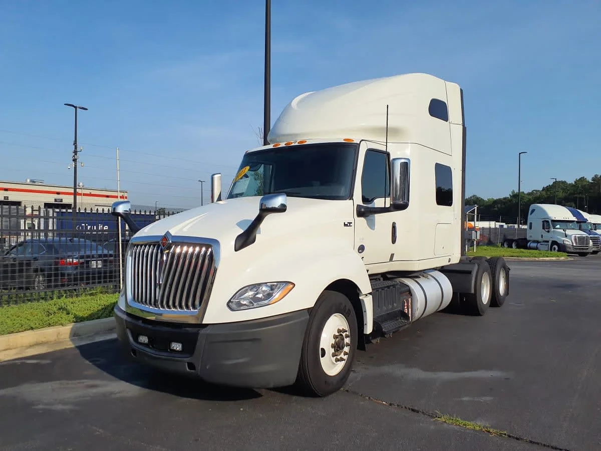 2022 International LT in Atlanta, GA — photo 3