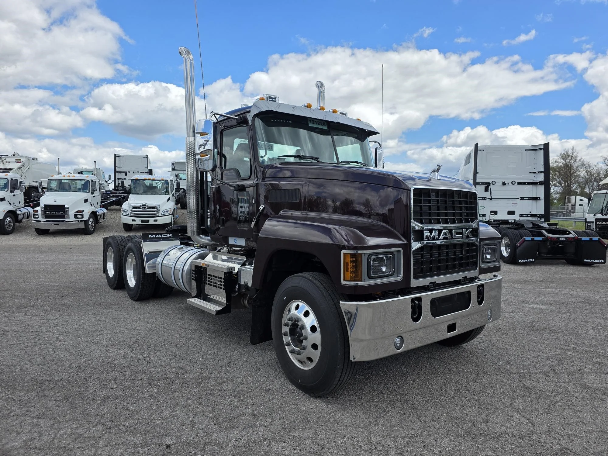 2026 Mack Pinnacle in Findlay, OH