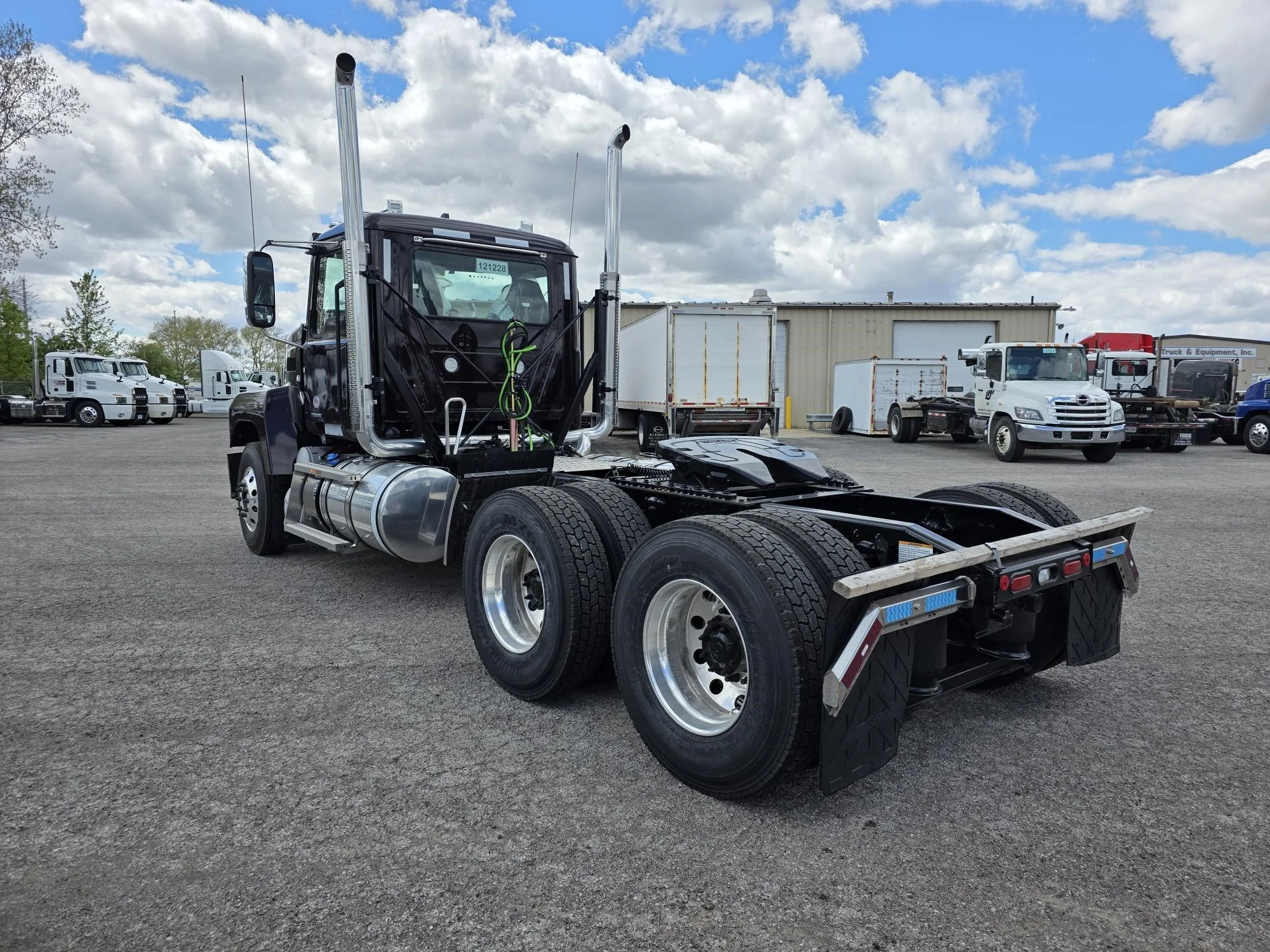2026 Mack Pinnacle in Findlay, OH — photo 4