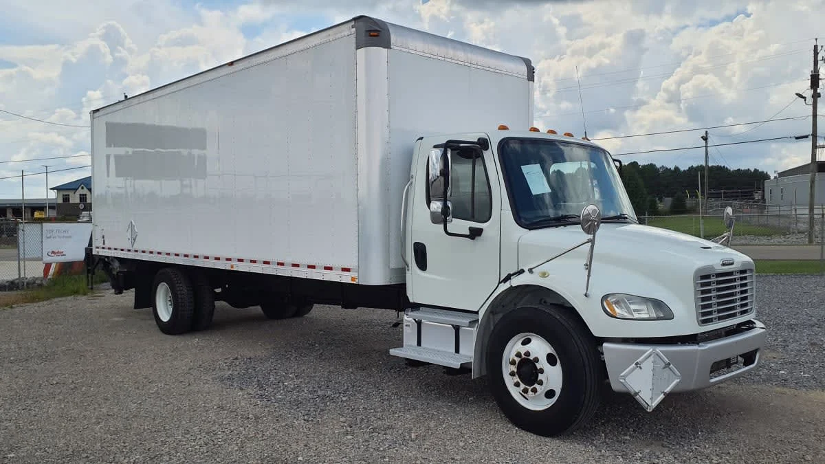 2018 Freightliner M2 106 in Birmingham, AL — photo 3