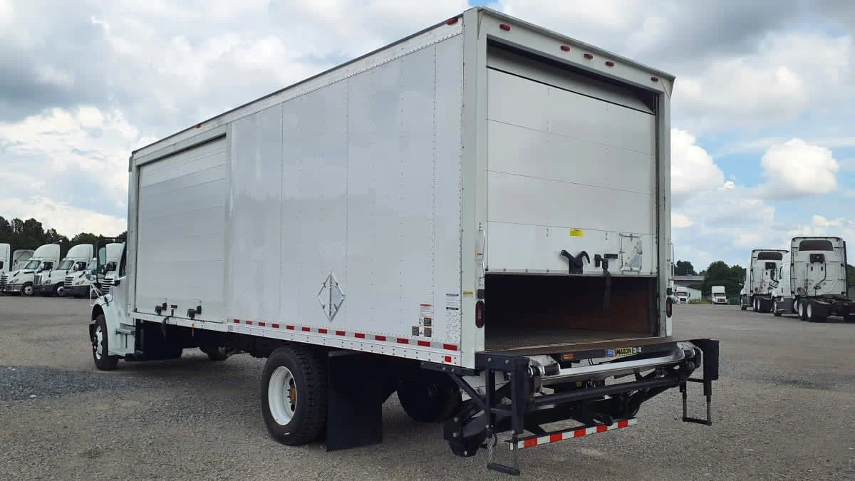 2018 Freightliner M2 106 in Birmingham, AL — photo 6