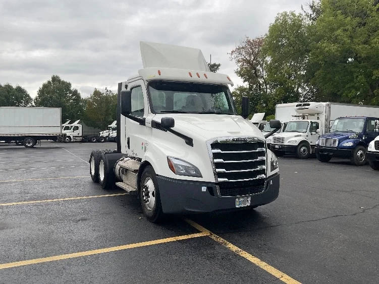 2020 Freightliner Cascadia in Montgomery, NY