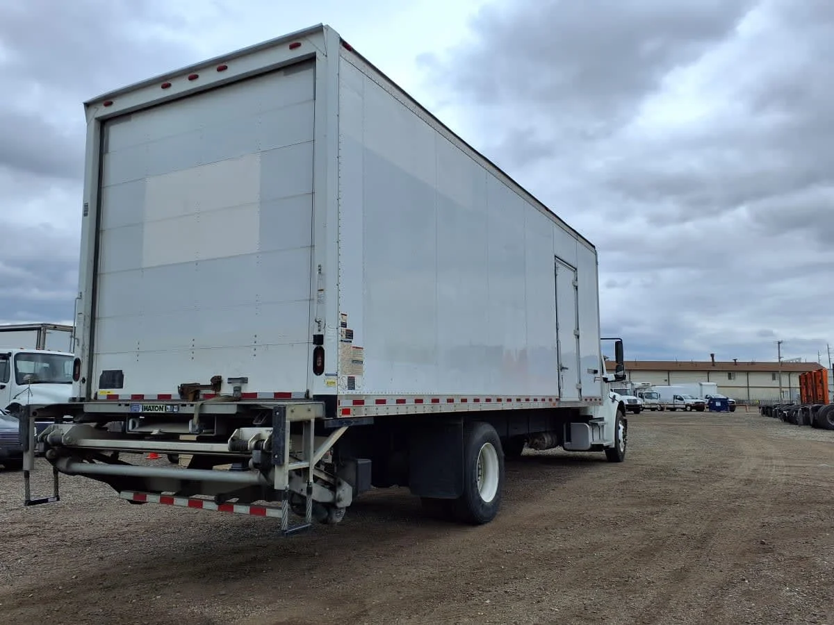 2018 Freightliner M2 106 in Commerce City, CO — photo 4