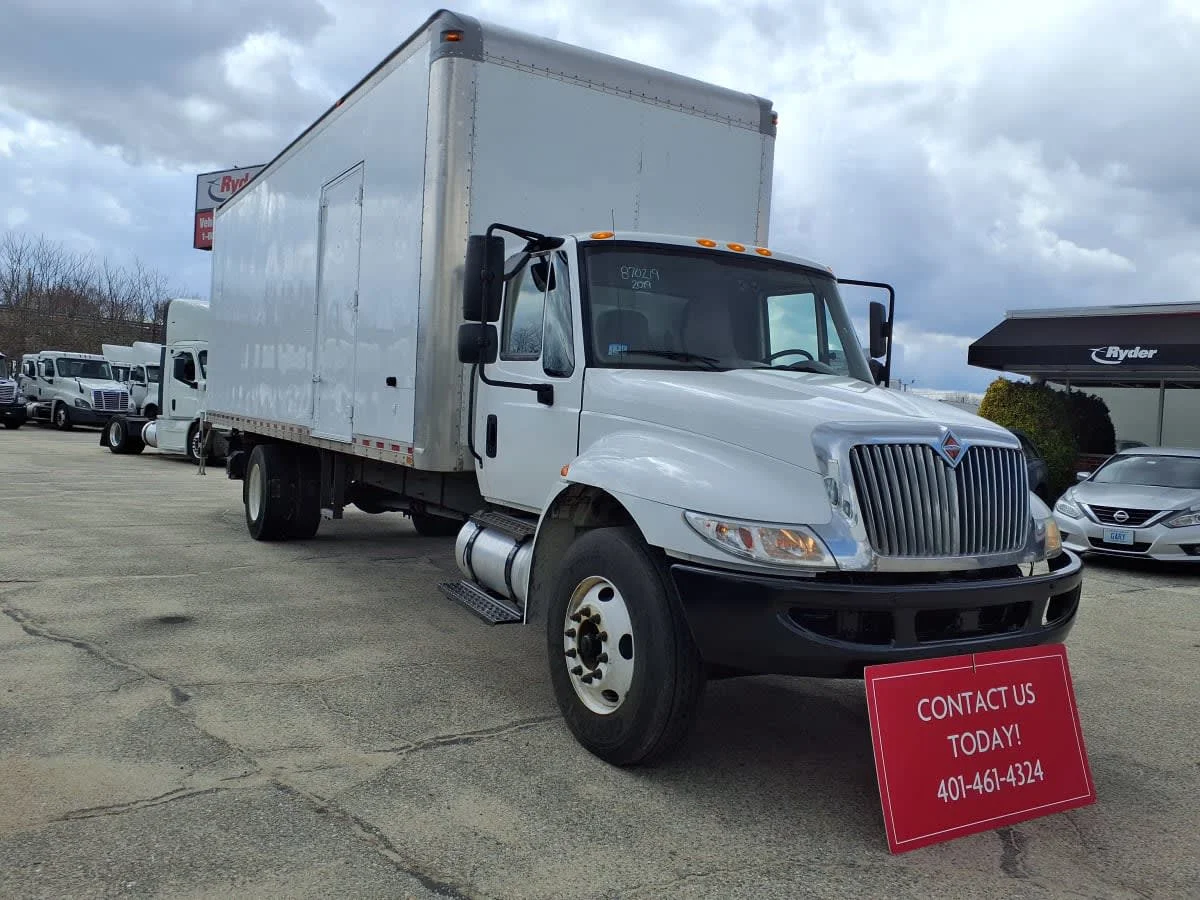 2019 International 4300 in Warwick, RI — photo 3