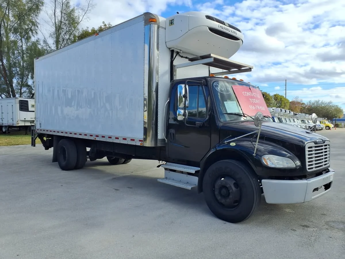 2019 Freightliner M2 106 in Davie, FL — photo 3