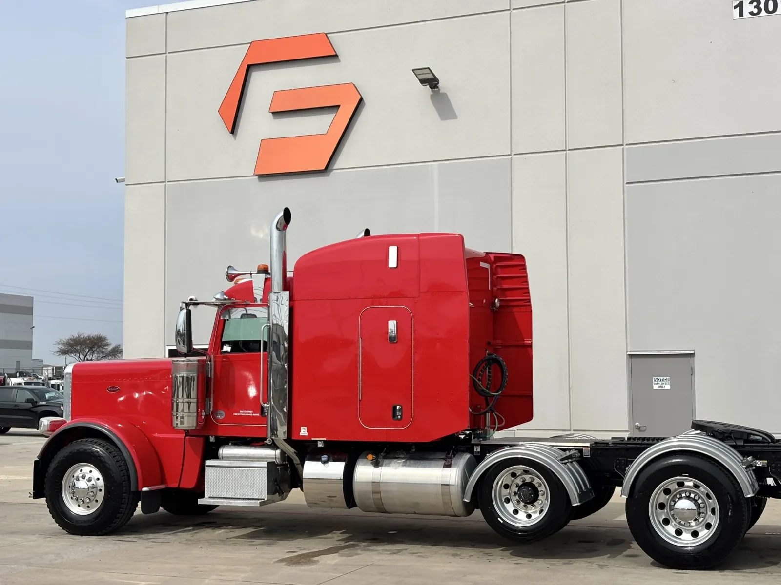 2024 Peterbilt 389 - image 8