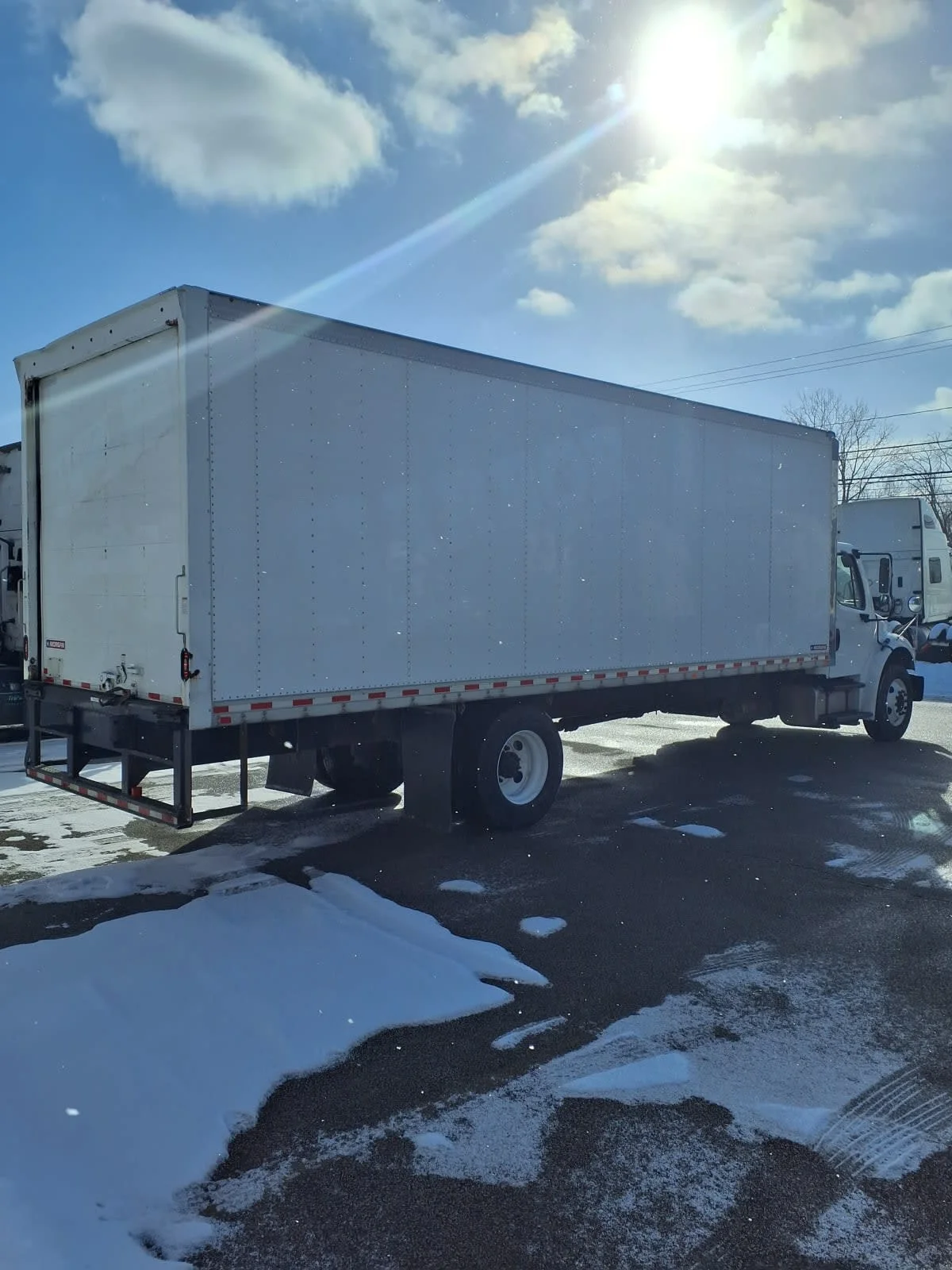 2022 Freightliner M2 106 - image 4