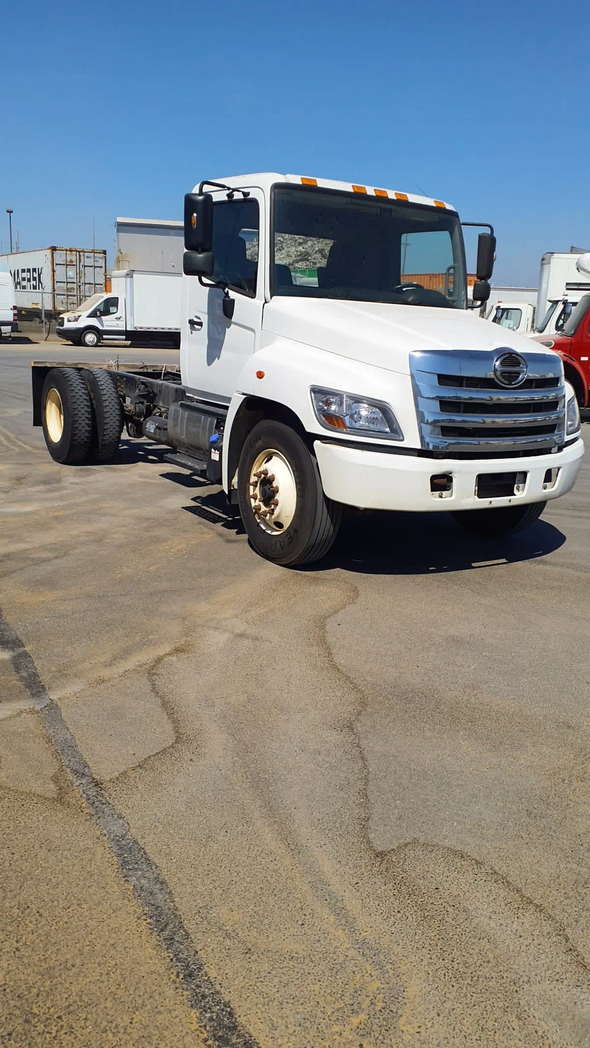 2017 Hino 268 in Tacoma, WA — photo 3