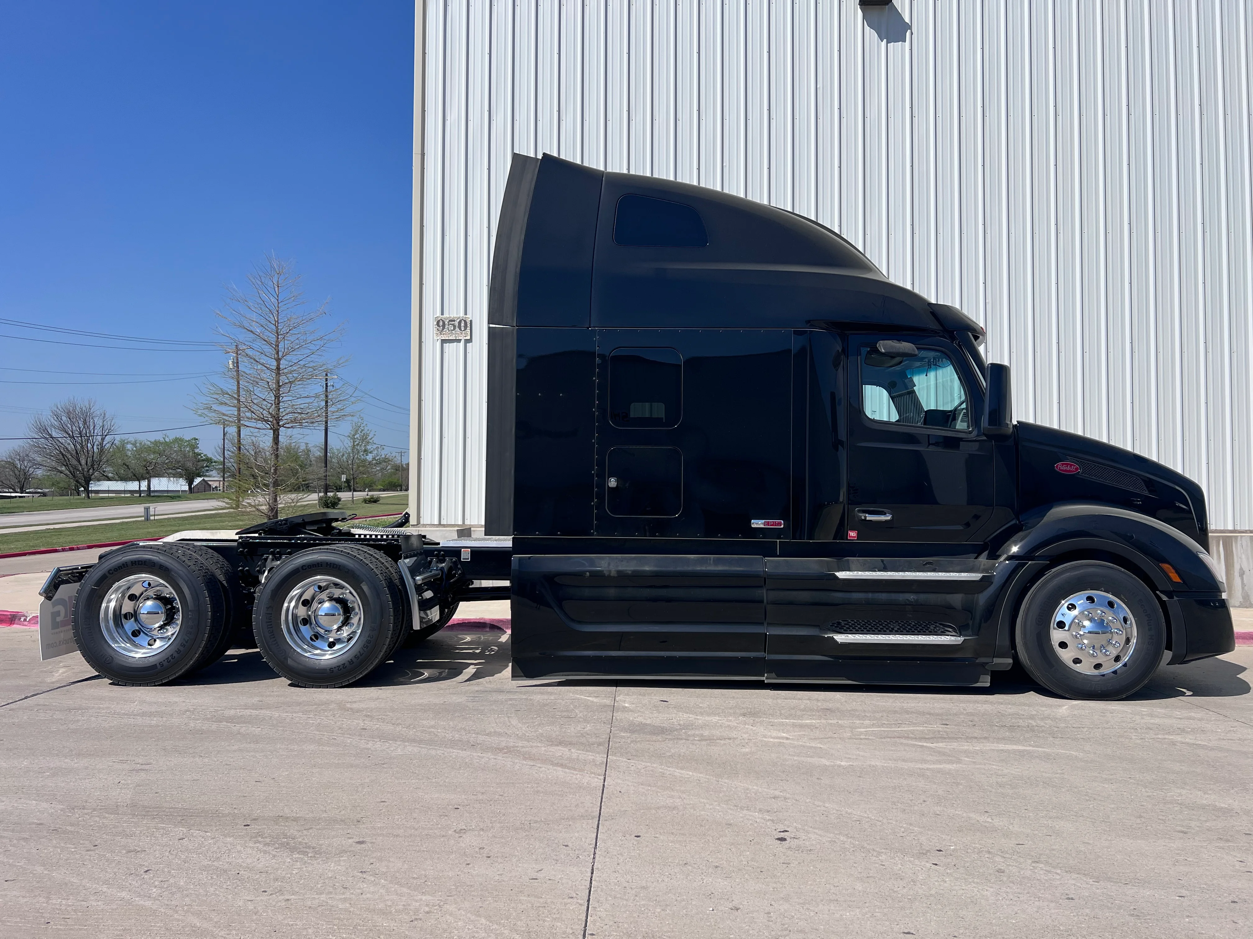2027 Peterbilt 579 in Joplin, MO — photo 6