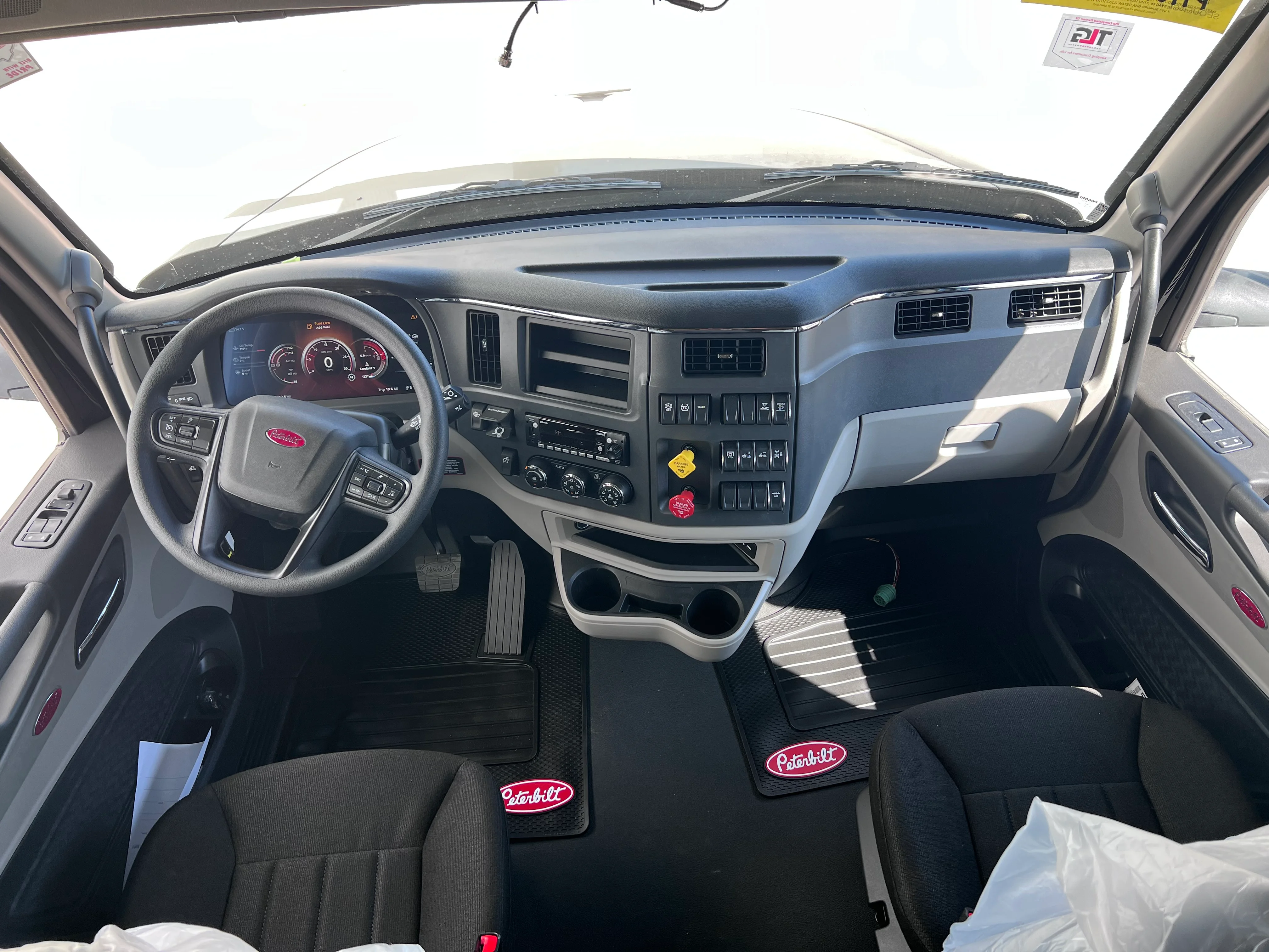 2027 Peterbilt 579 in Joplin, MO — photo 10
