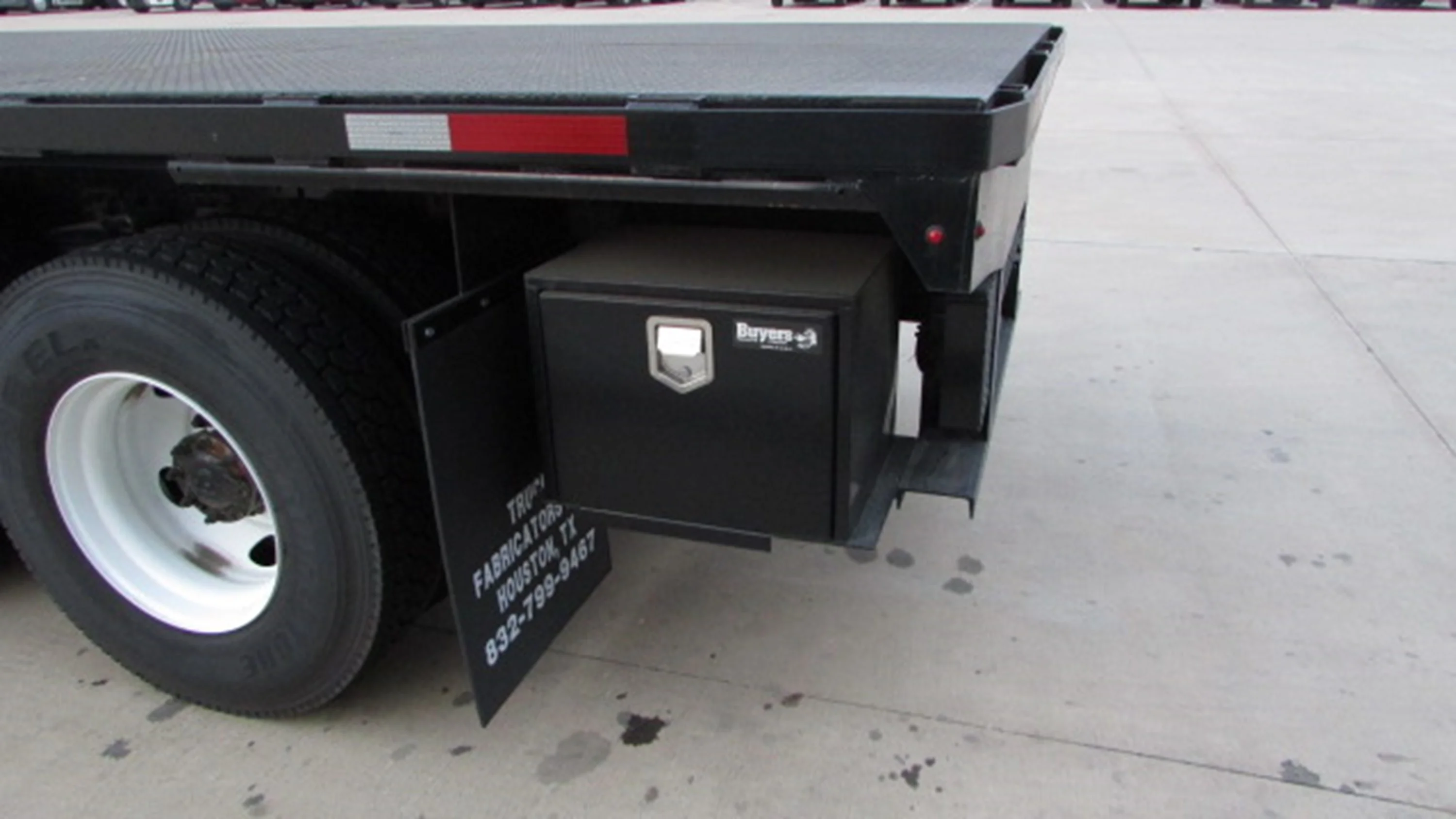 2025 Volvo in HOUSTON, TX — photo 8
