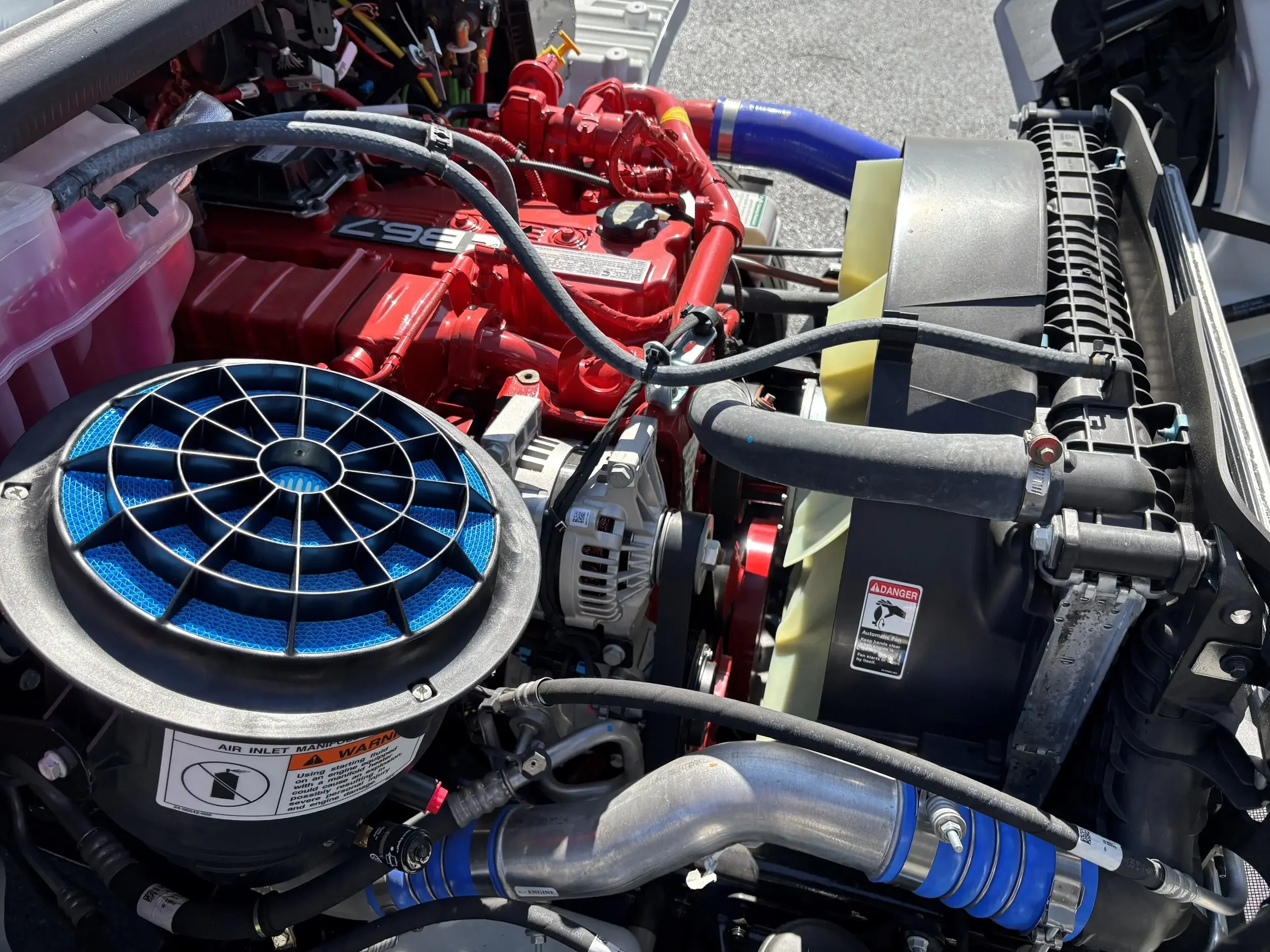 2025 Freightliner M2 106 - image 10