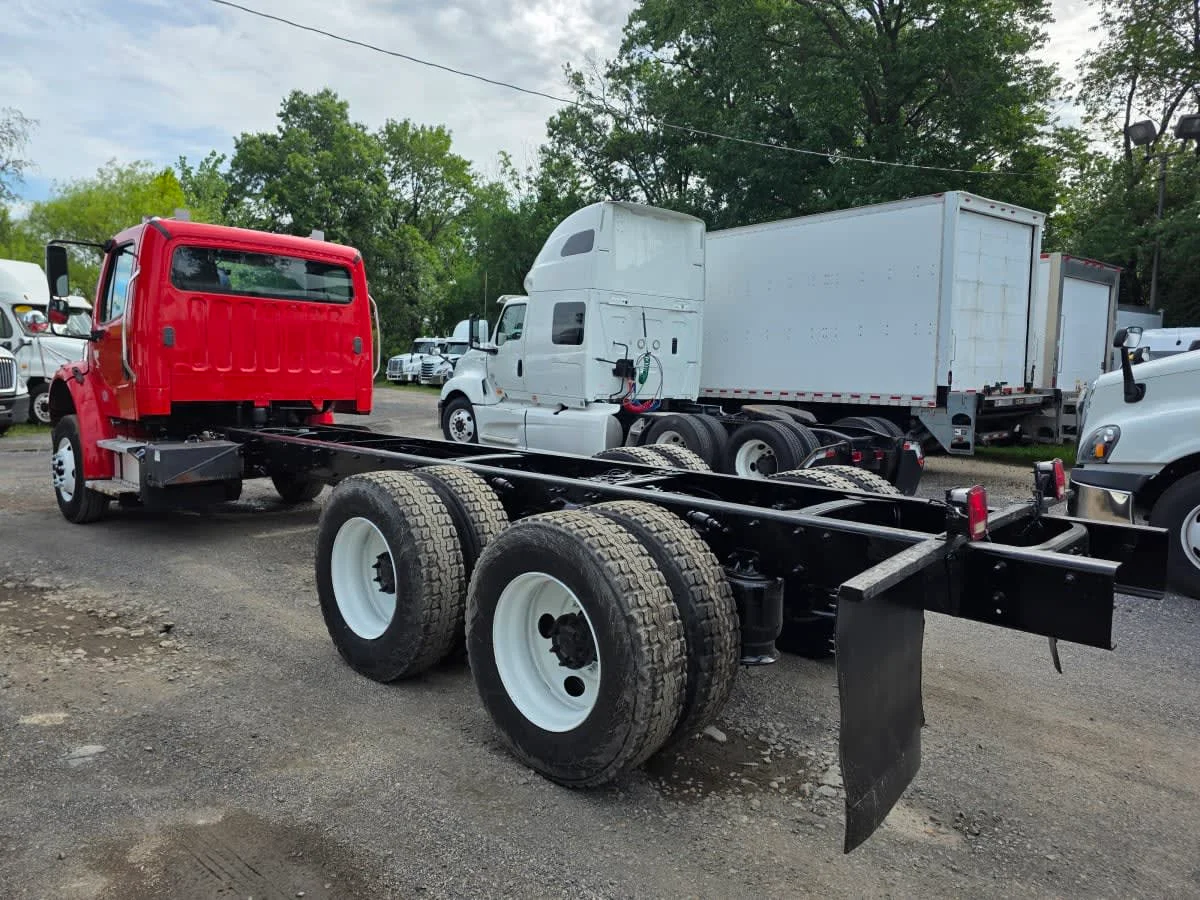 2018 Freightliner M2 106 in Bensalem, PA — photo 6