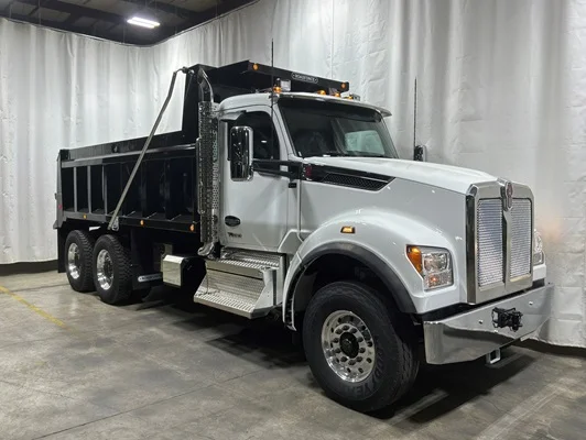 2027 Kenworth T880