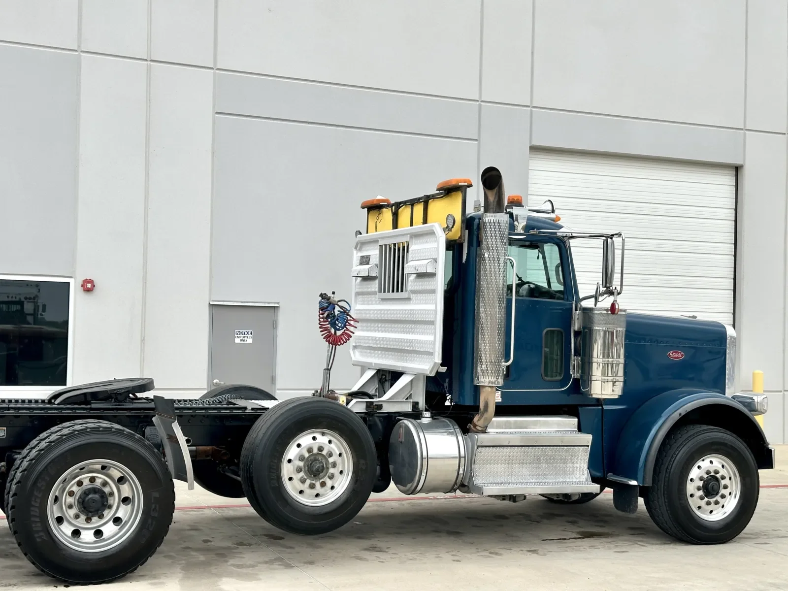 2022 Peterbilt 389 in Hutchins, TX — photo 7