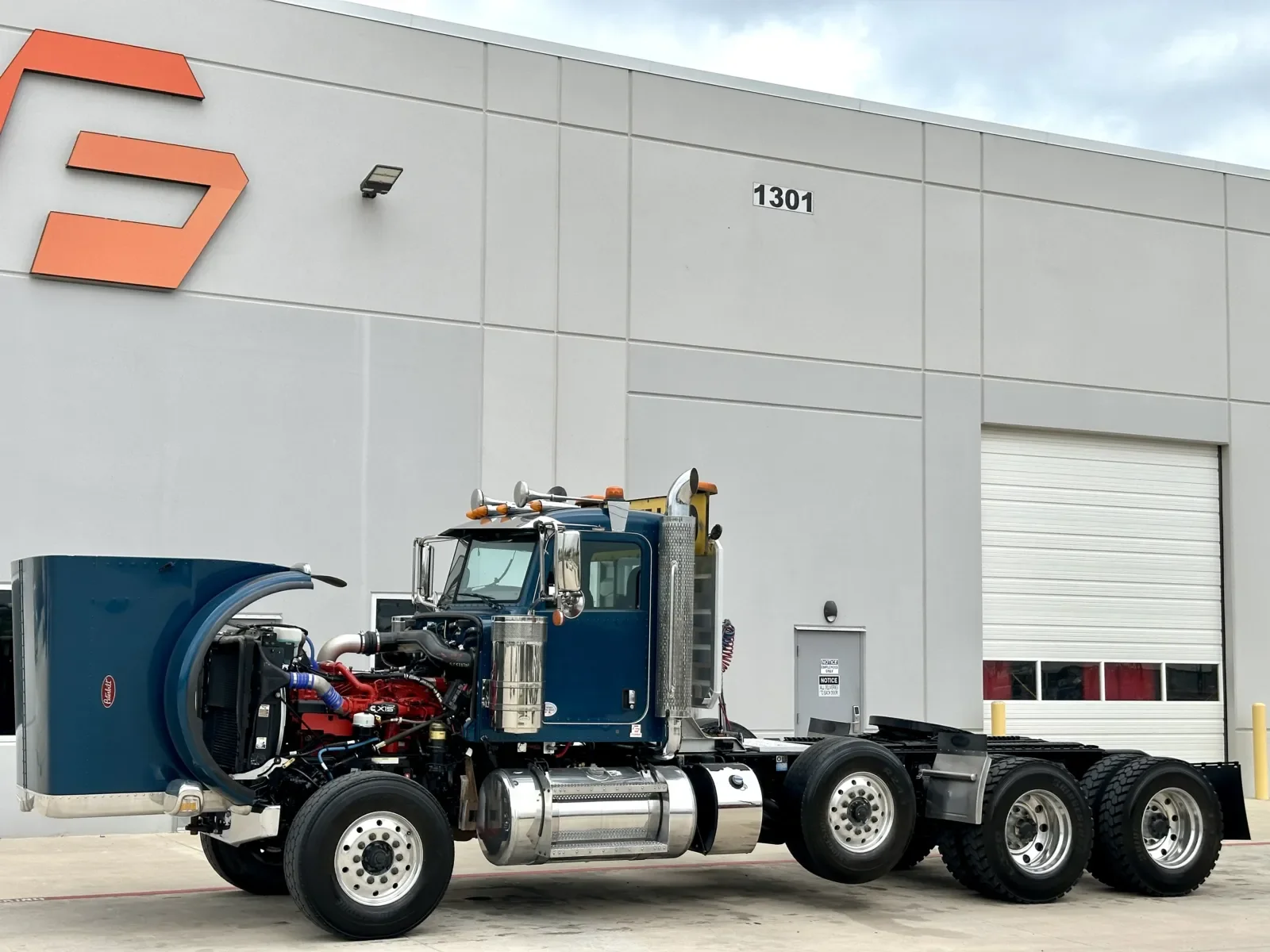 2022 Peterbilt 389 in Hutchins, TX — photo 10