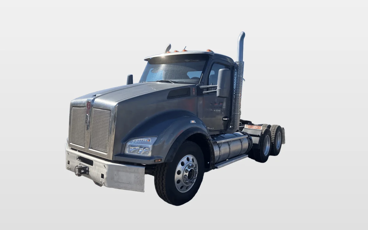 2022 Kenworth T880 - image 1