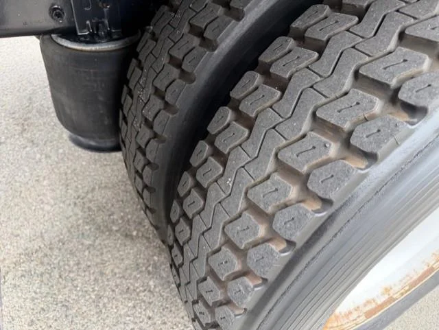 2019 International 4300 - image 14