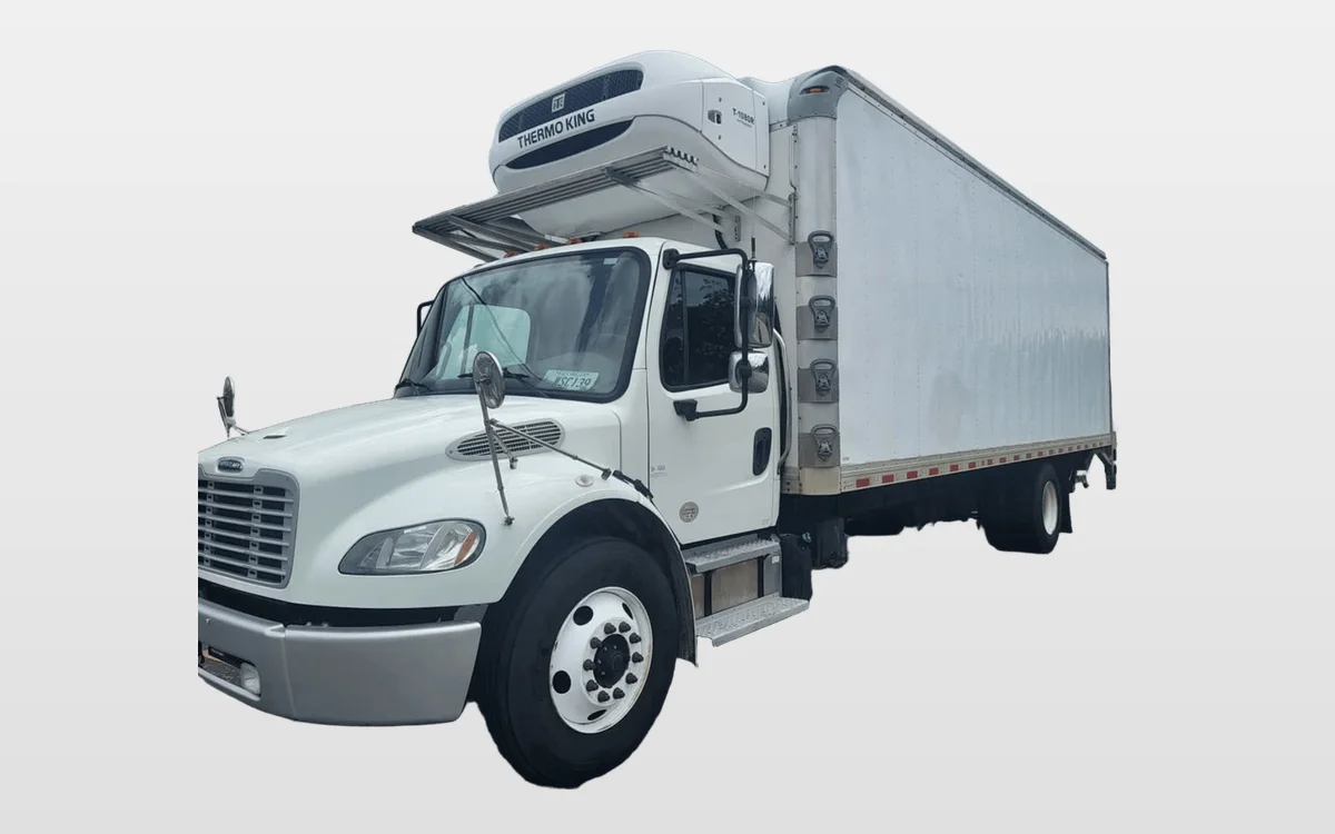 2019 Freightliner M2 106 - image 1