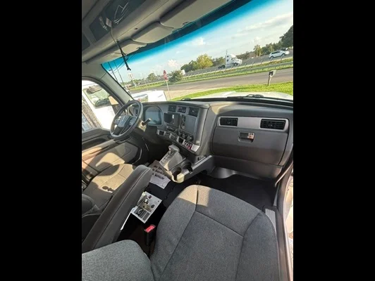2027 Kenworth T880 in Conyers, GA — photo 16