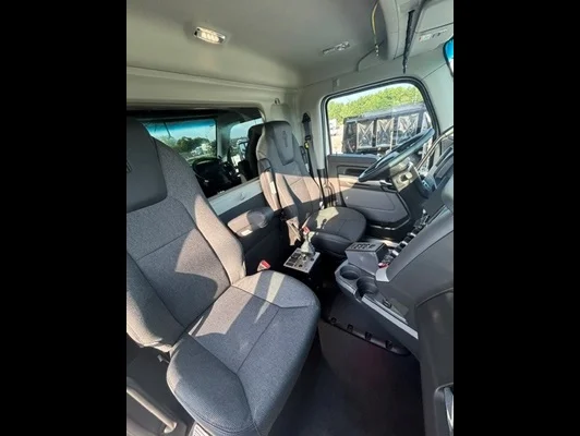 2027 Kenworth T880 in Conyers, GA — photo 15