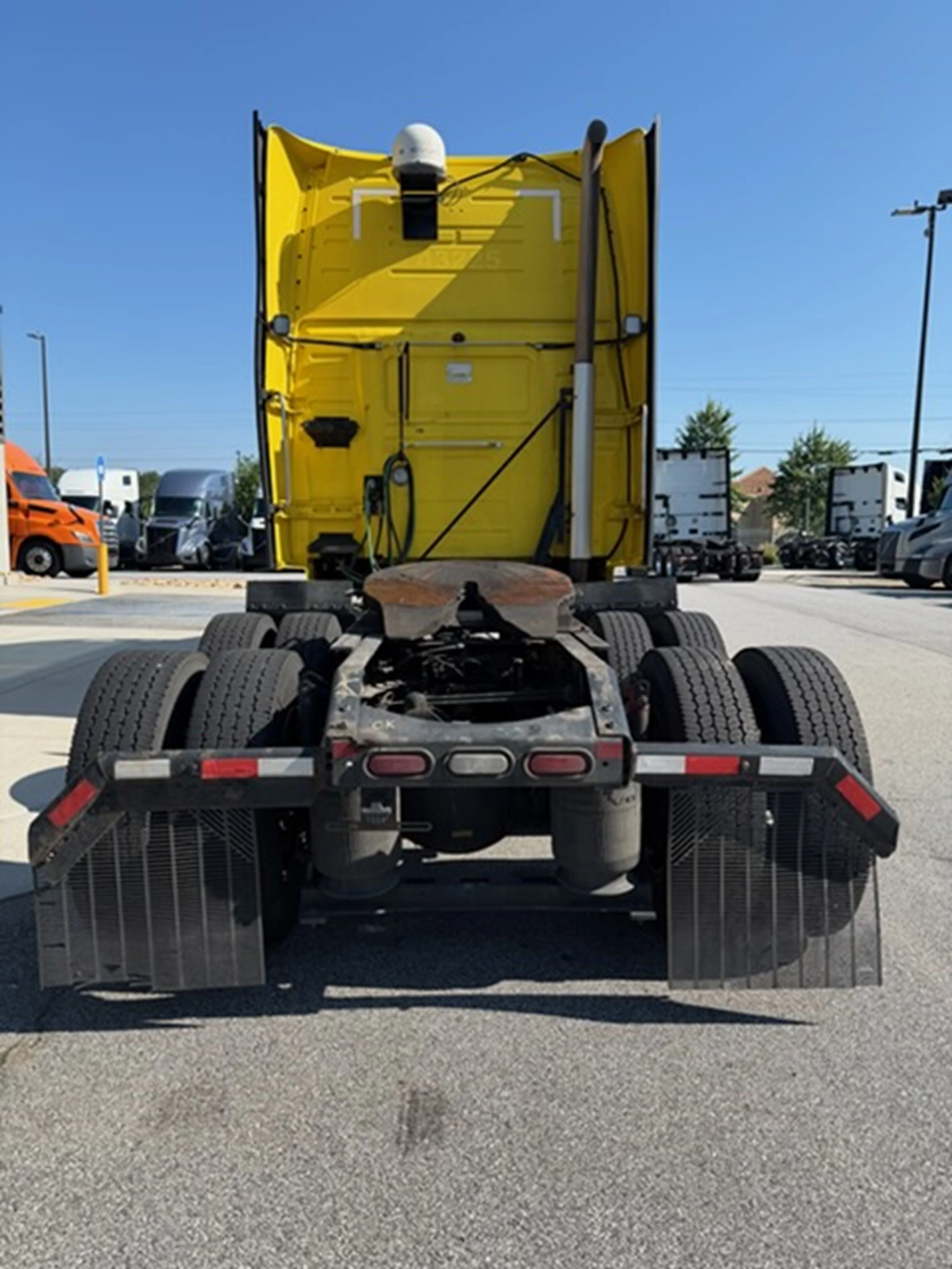2023 Volvo VNL 860 in Guardian Atlanta — photo 4