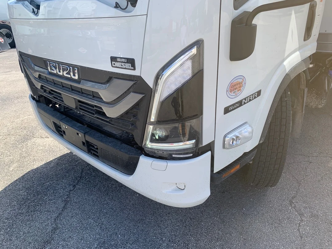 2025 Isuzu NRR - image 6