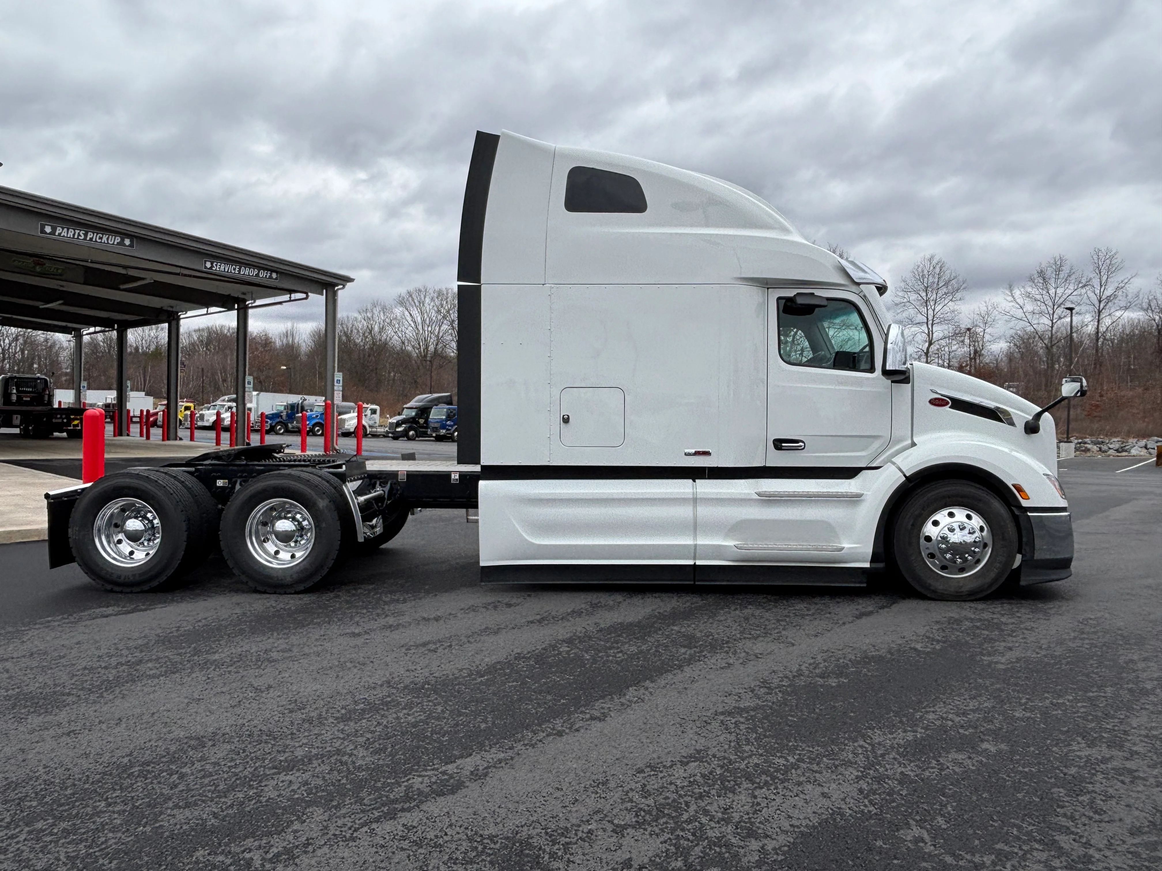 2027 Peterbilt 579 in Scranton, PA — photo 6