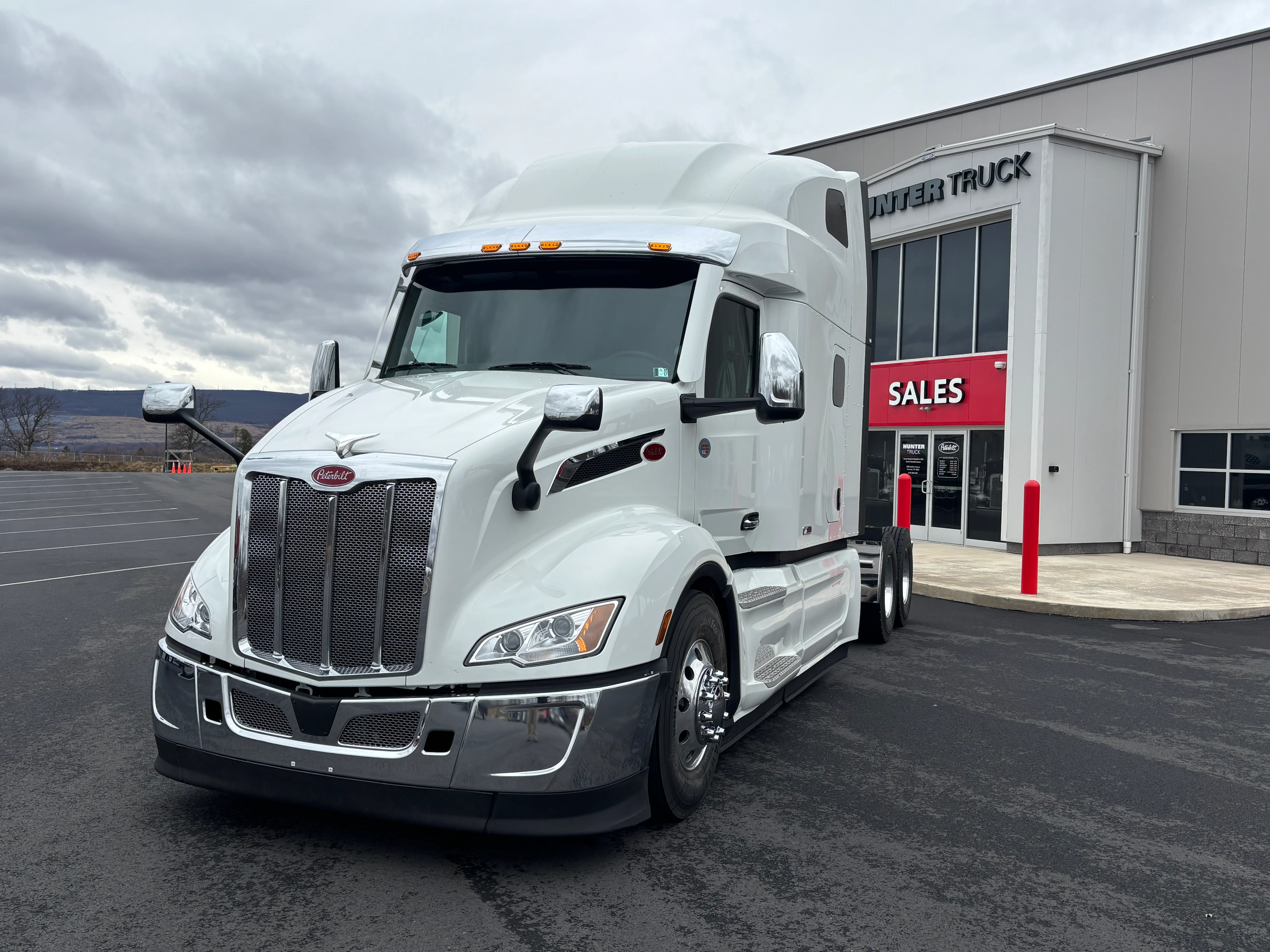 2027 Peterbilt 579 in SCRANTON, PA