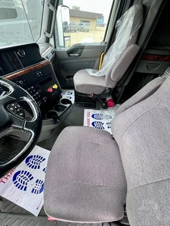 2023 International LT in Location: Springfield, OH — photo 10