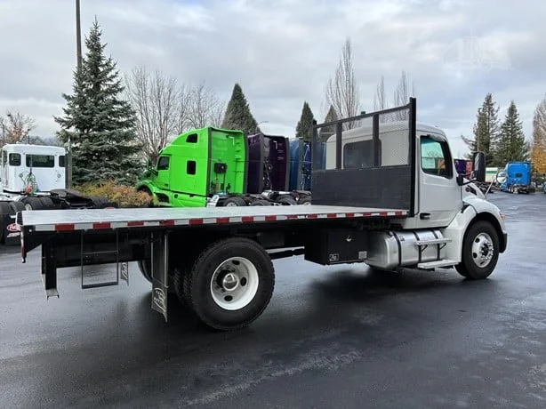 2025 Peterbilt 536 - image 4