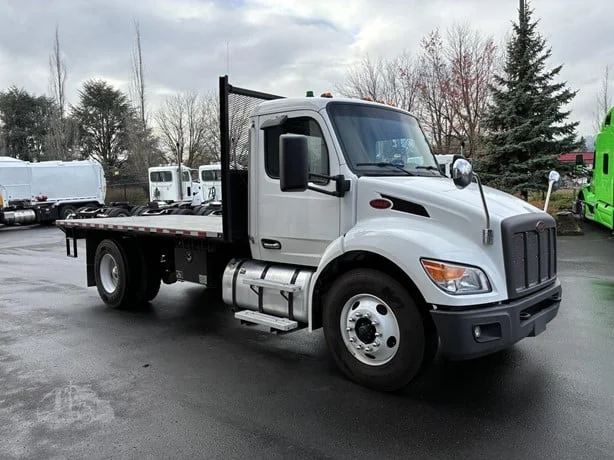 2025 Peterbilt 536 - image 3