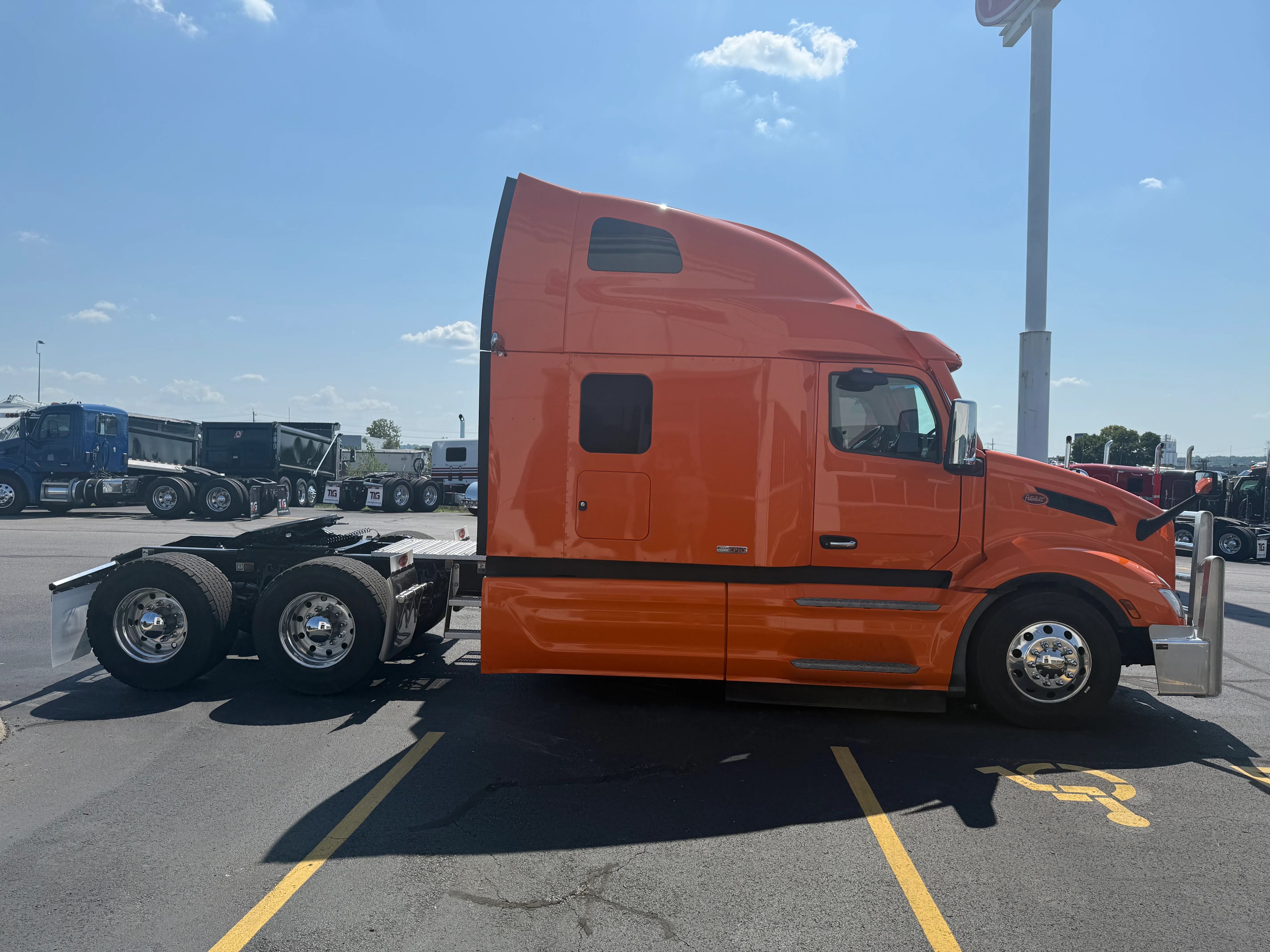 2024 Peterbilt 579 in Cincinnati, OH — photo 6