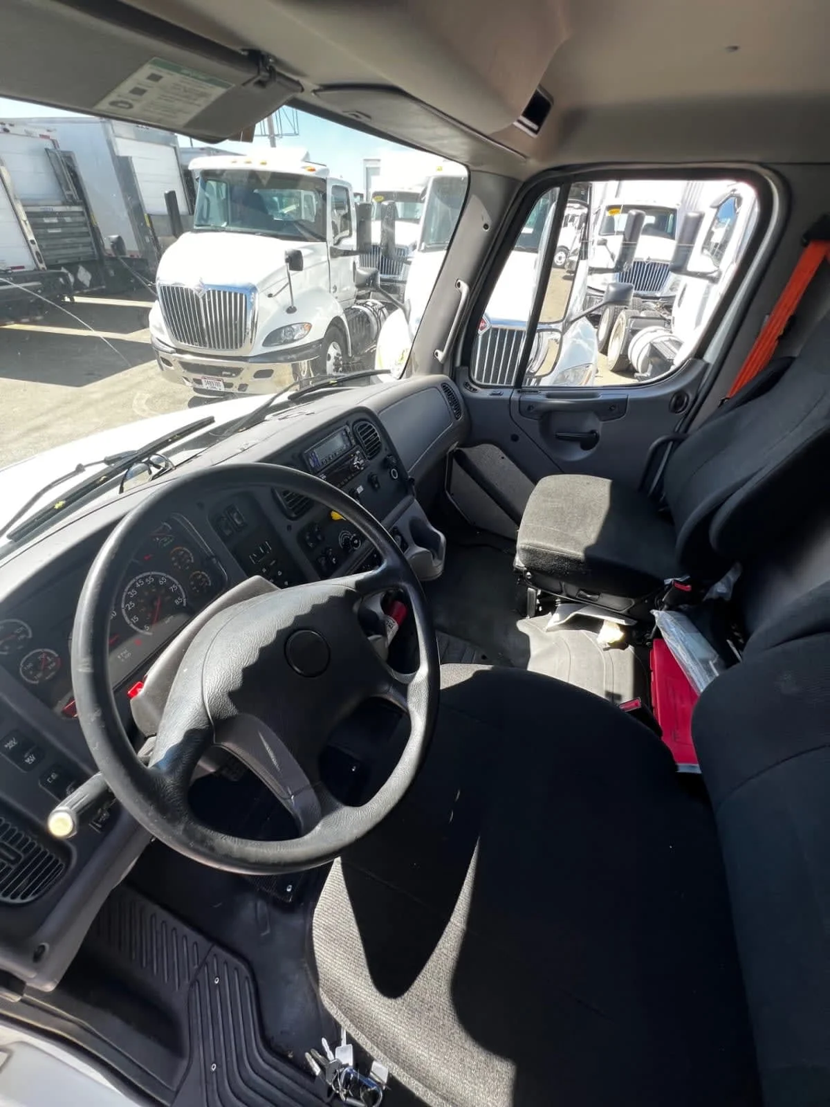 2018 Freightliner M2 106 in West Sacramento, CA — photo 8