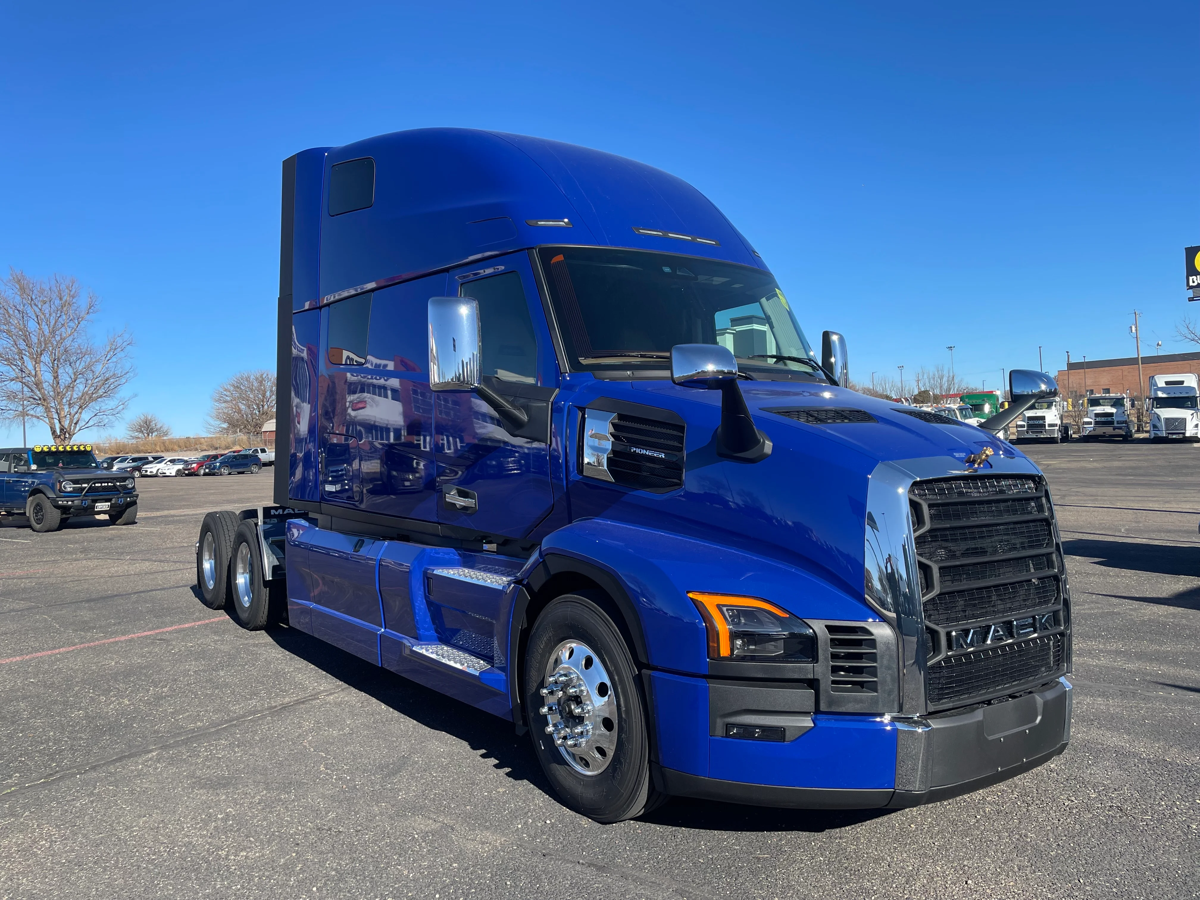 2026 Mack Pinnacle in Amarillo, TX — photo 3