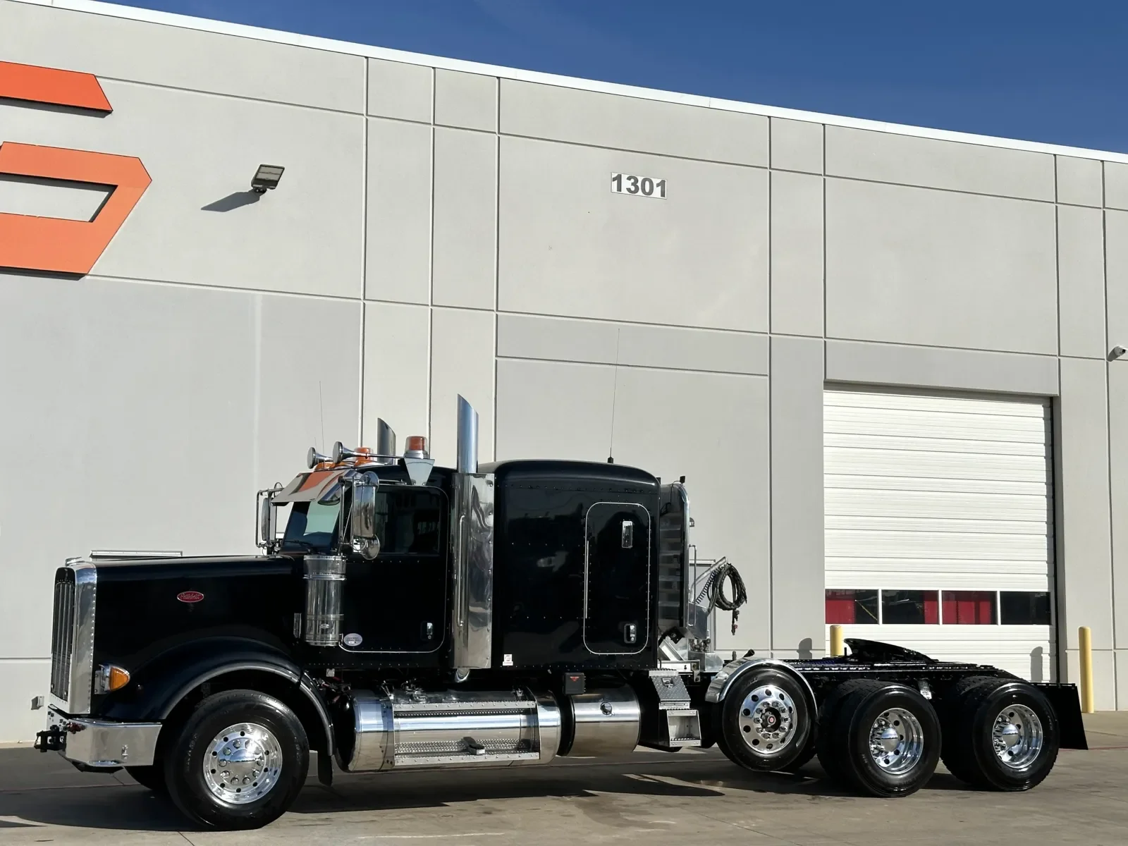 2020 Peterbilt 367 in Hutchins, TX — photo 2
