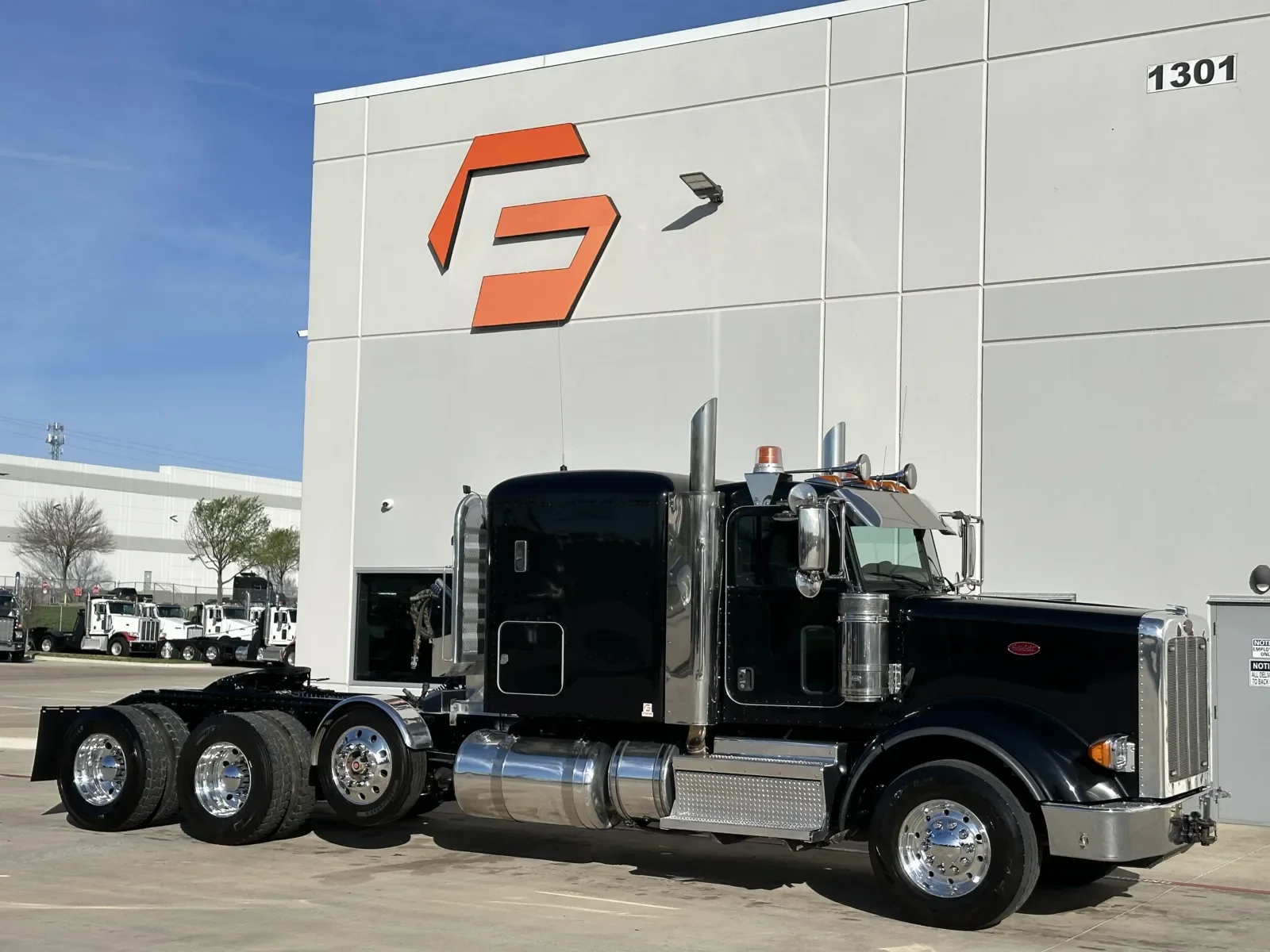 2020 Peterbilt 367 in Hutchins, TX