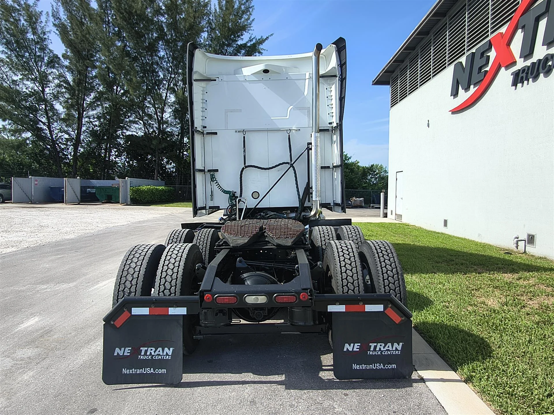2022 Mack Anthem in Orlando, FL — photo 5