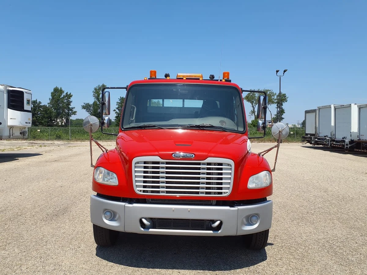 2018 Freightliner M2 106 in Wayland, MI — photo 2