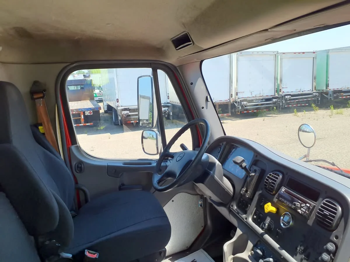 2018 Freightliner M2 106 in Wayland, MI — photo 7