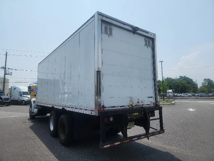 2020 International MV - image 6