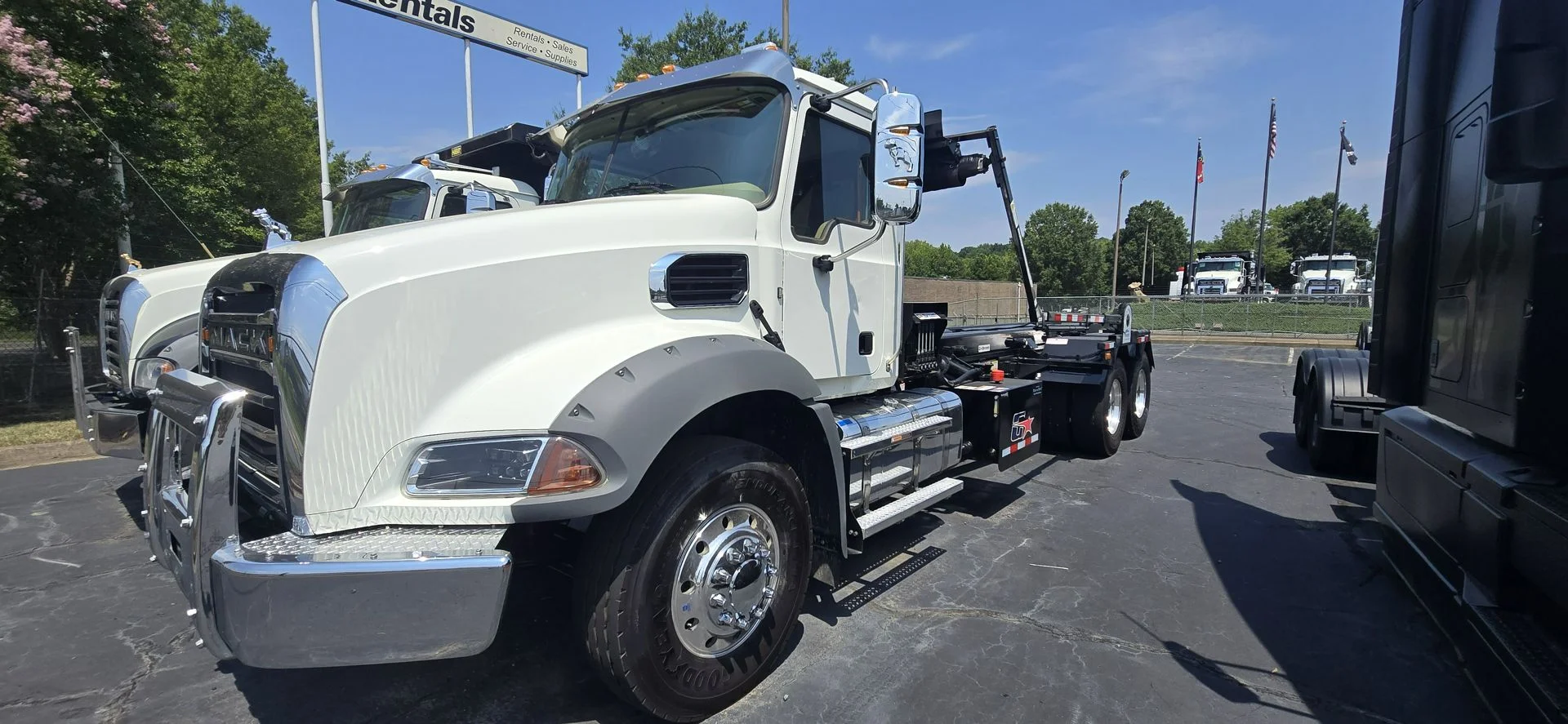 2025 Mack Granite