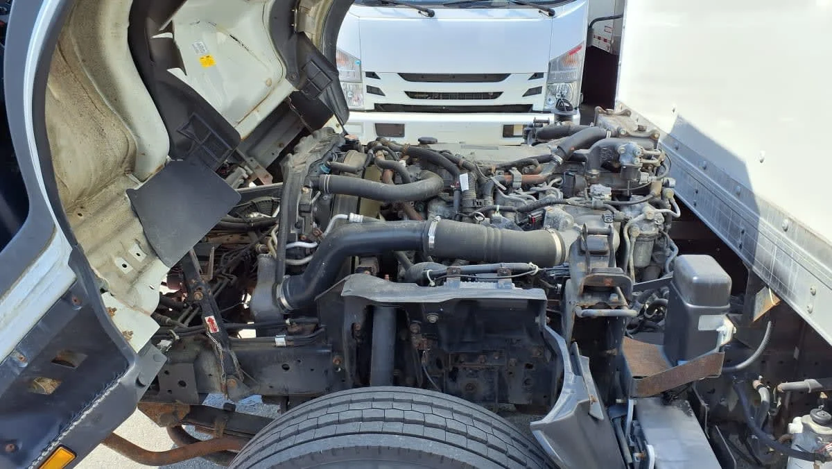 2019 Isuzu NRR in Salisbury, MA — photo 9