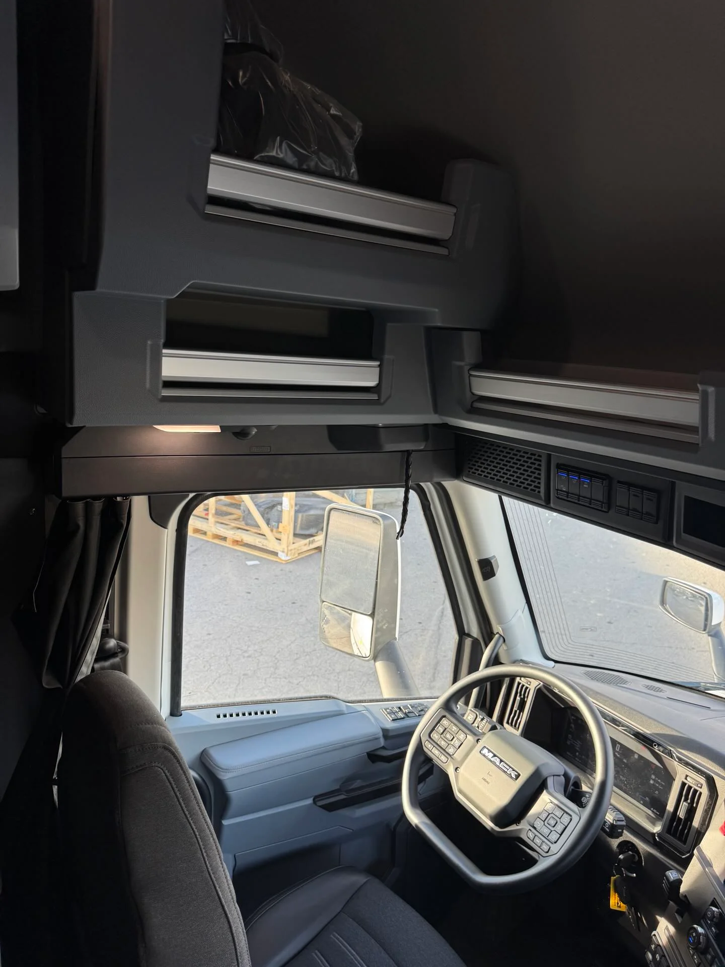 2026 Mack Pioneer - image 17