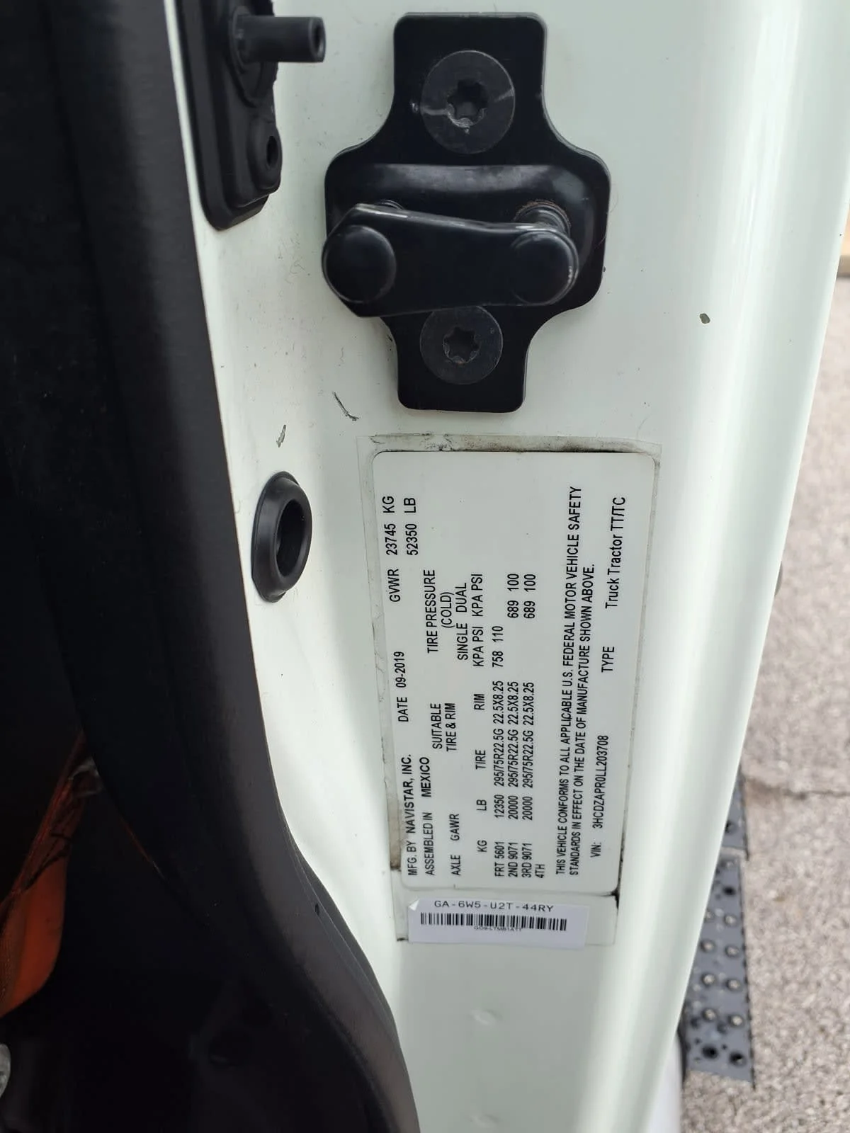 2020 International LT in Cleveland, OH — photo 10