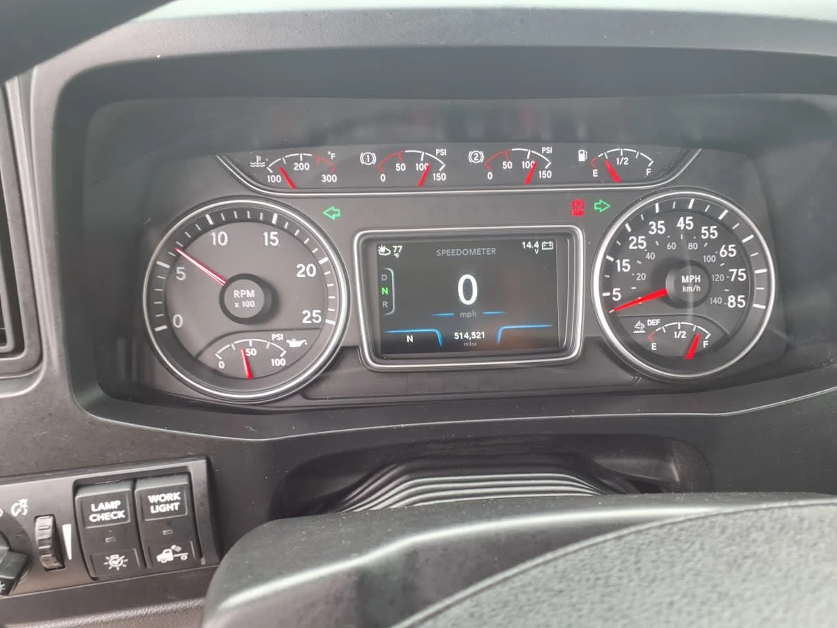 2020 International LT in Cleveland, OH — photo 9