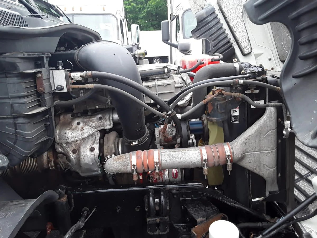 2018 Freightliner Cascadia - image 13