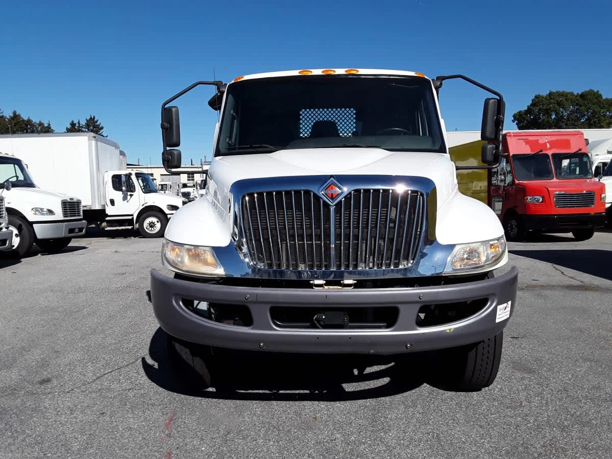 2019 International MV - image 2